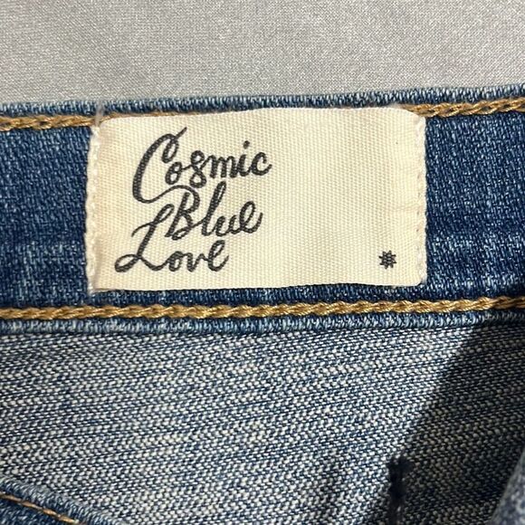 Cosmic Blue Love 28" Cutoff Denim Shorts Blue Pockets Stretch Distressed NWT - Picture 7 of 13